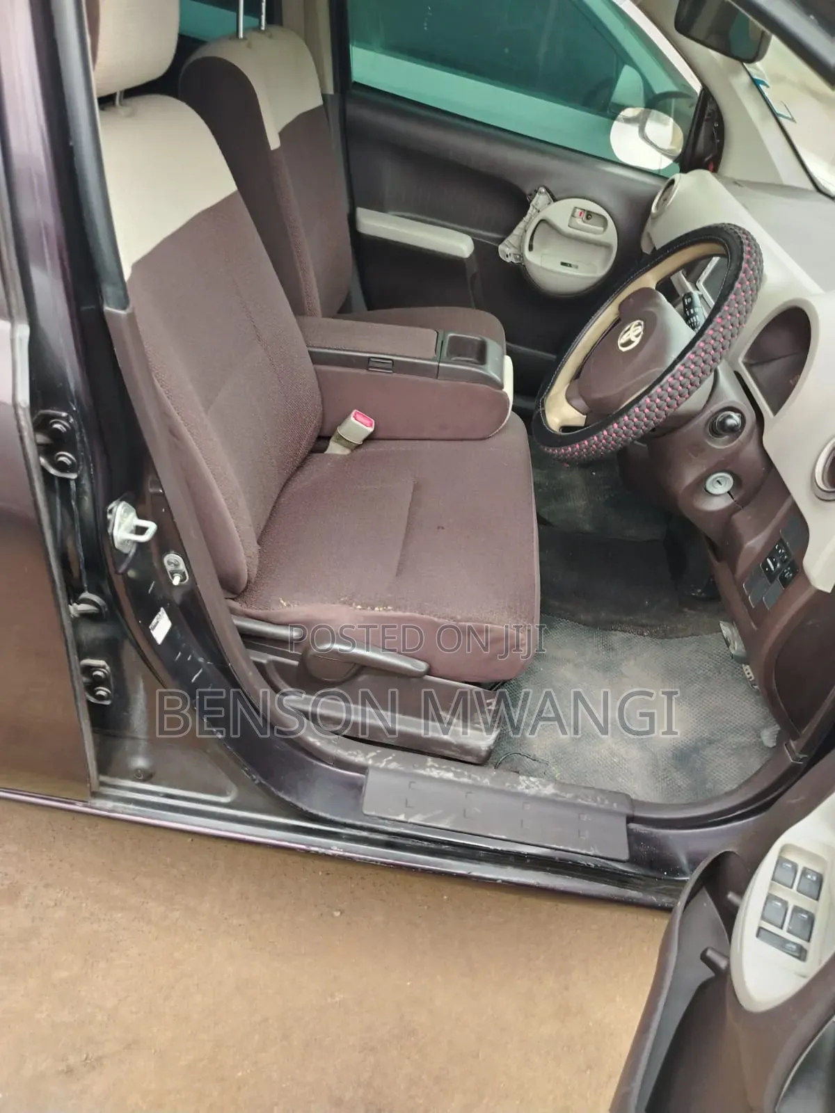 Toyota Passo 2012 Brown