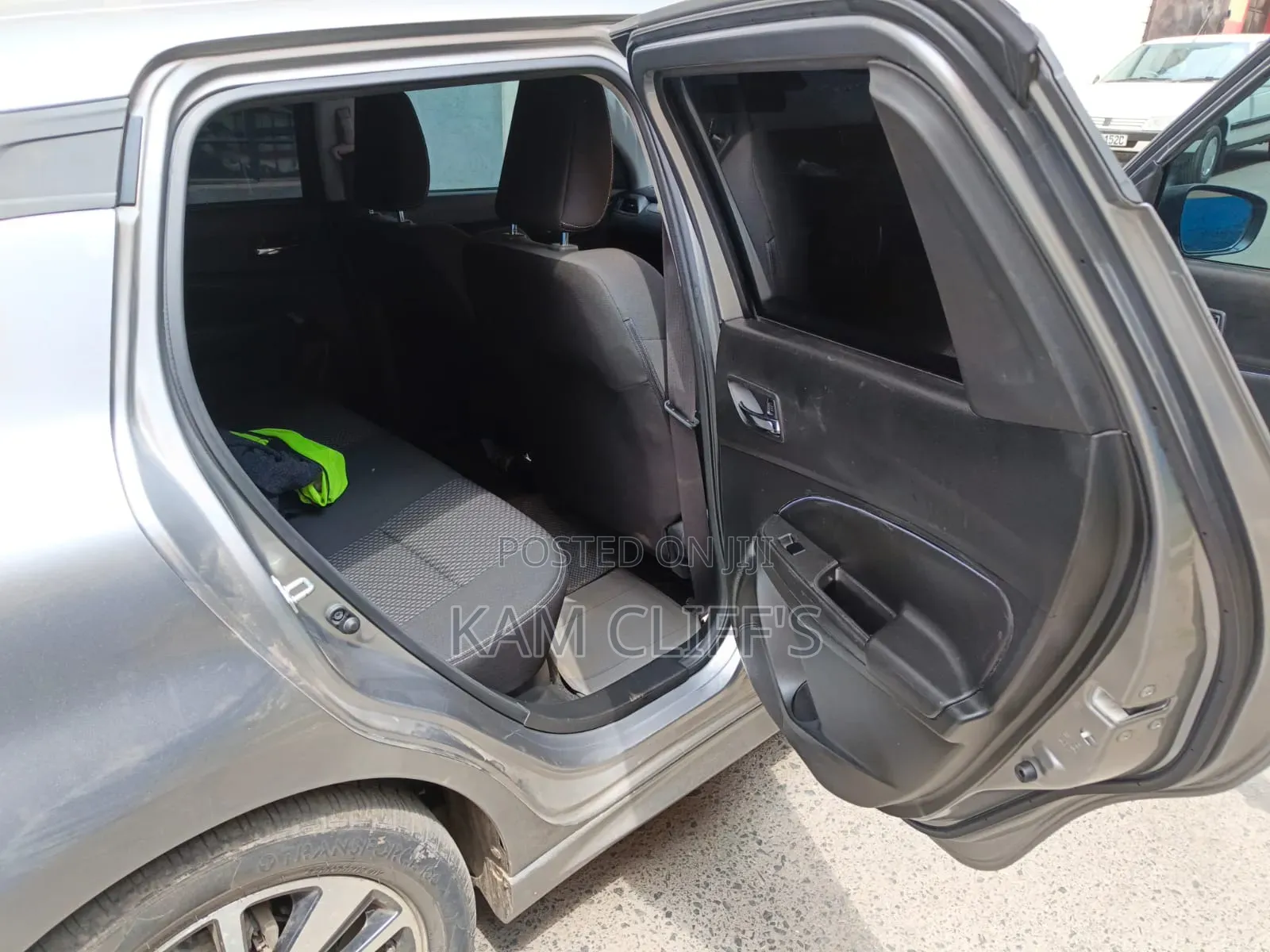 Suzuki Swift 2018 Silver