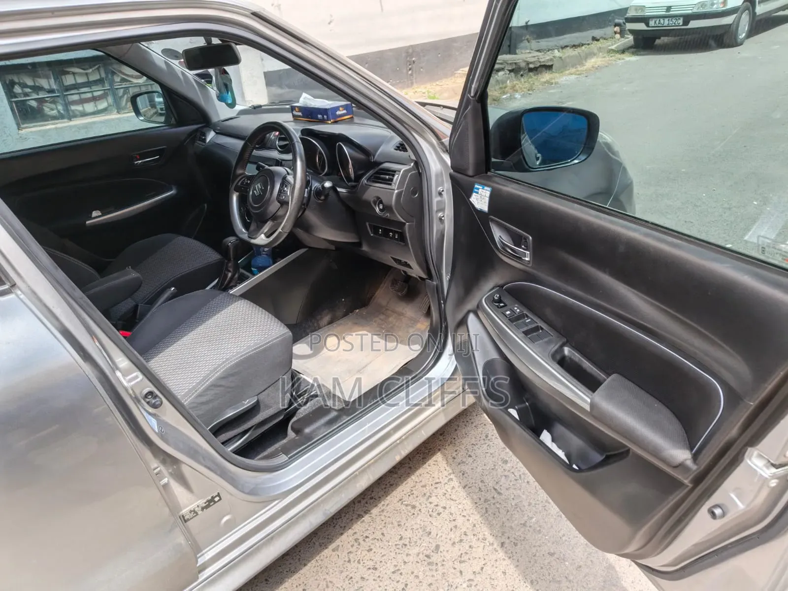 Suzuki Swift 2018 Silver