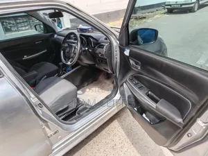Suzuki Swift 2018 Silver