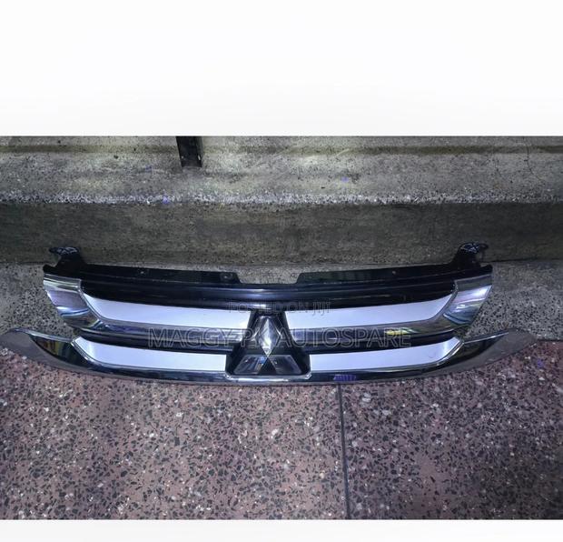 Mitsubishi Outlander 2017 Front Grill
