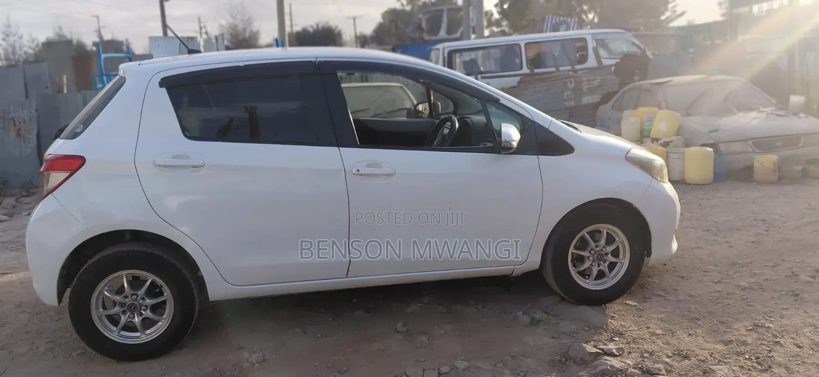 Toyota Vitz 2013 White