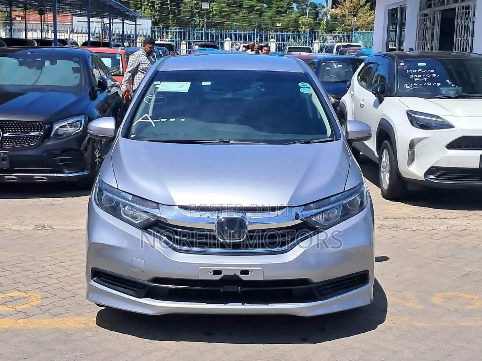 Honda Fit Shuttle 2019 Silver