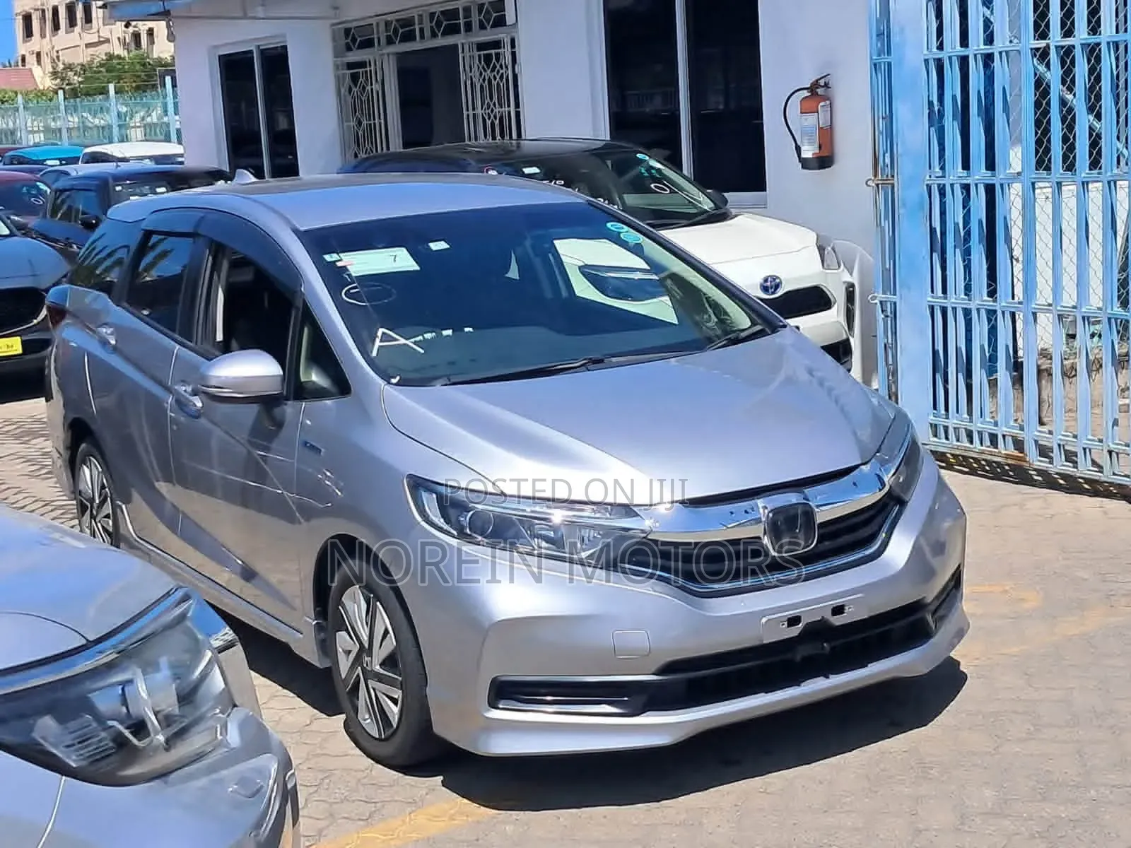 Honda Fit Shuttle 2019 Silver