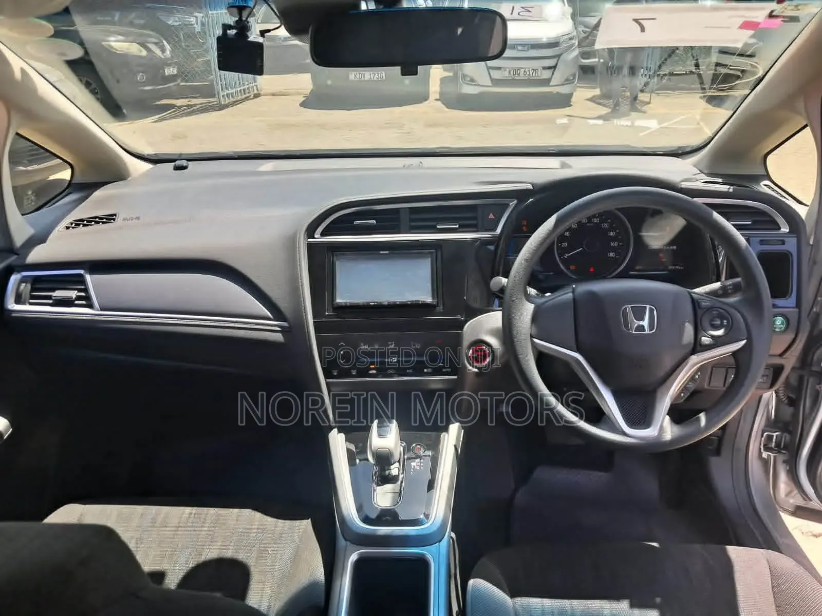 Honda Fit Shuttle 2019 Silver