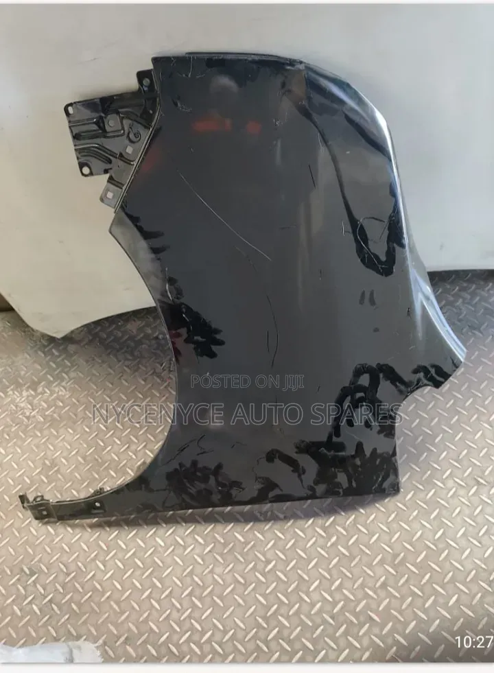Left Fender Wing Voxy 2012