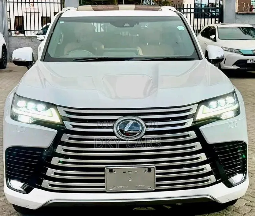 Lexus LX 2023 Pearl