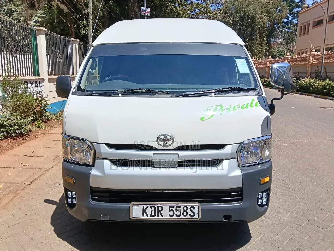 Toyota HiAce 2019 White