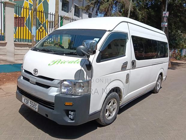 Toyota HiAce 2019 White - thumbnail 2