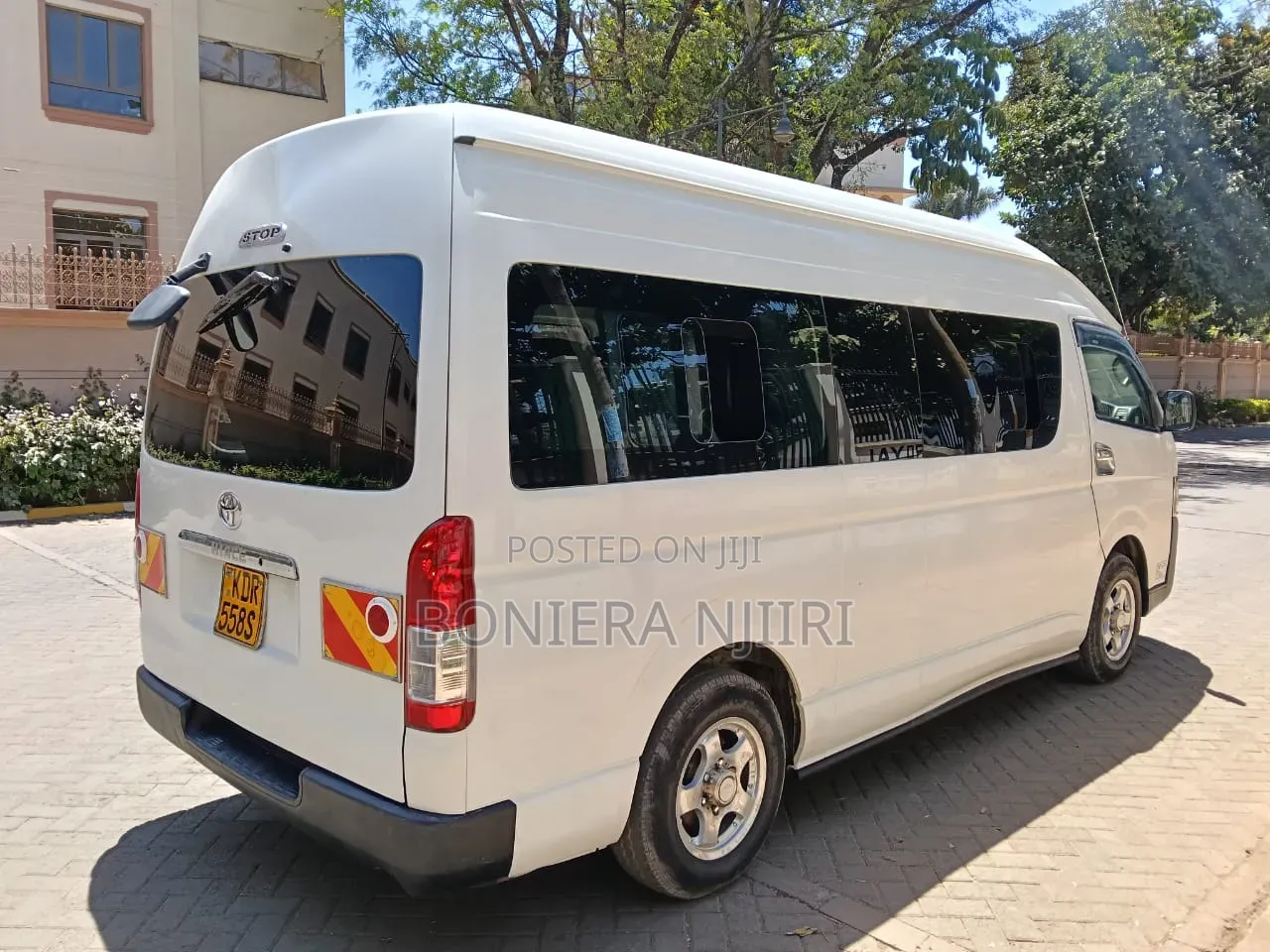 Toyota HiAce 2019 White