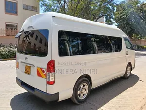 Toyota HiAce 2019 White