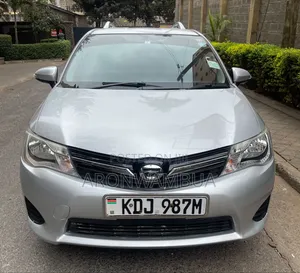 Toyota Corolla Fielder 2015 Silver