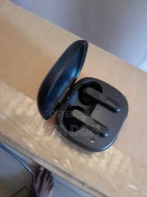 Wireless JBL Wave300 TWSD Earbuds
