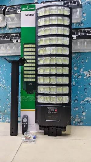 *New Model 5000W Solar Street Light