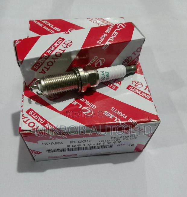 Denso Fk20hbr-11 Spark Plugs - main view