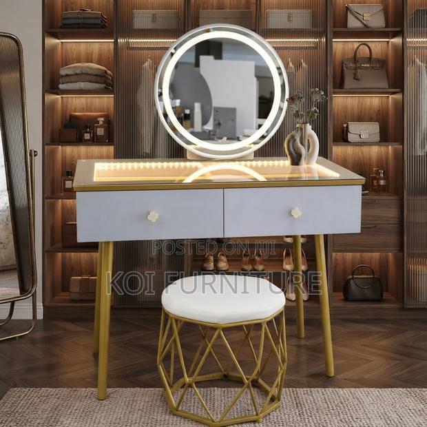 Dresers; Golden White Class Dressing Room Vanity Set - thumbnail 4