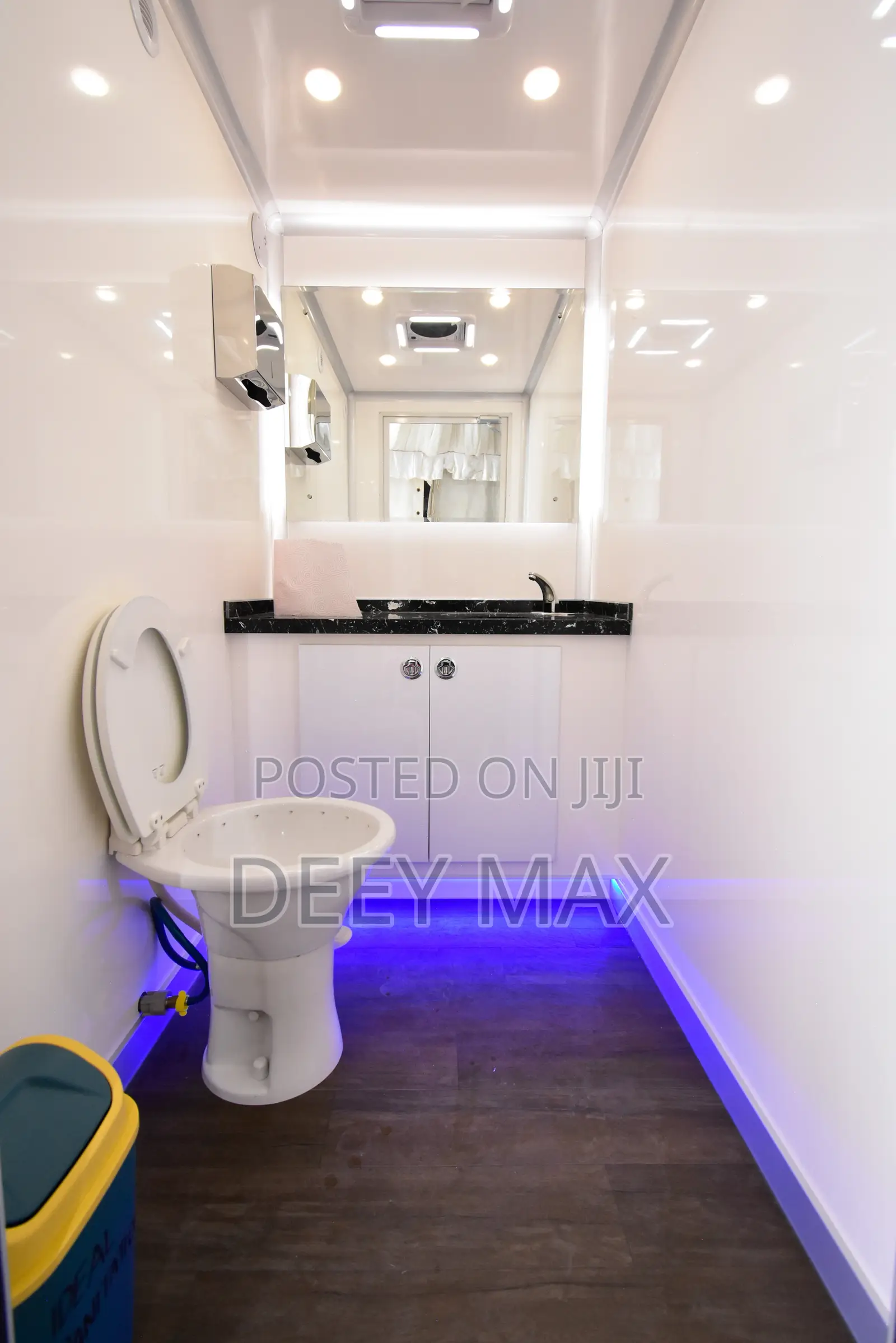 Vvip / Executive Portable Trailer Toilets for Hire