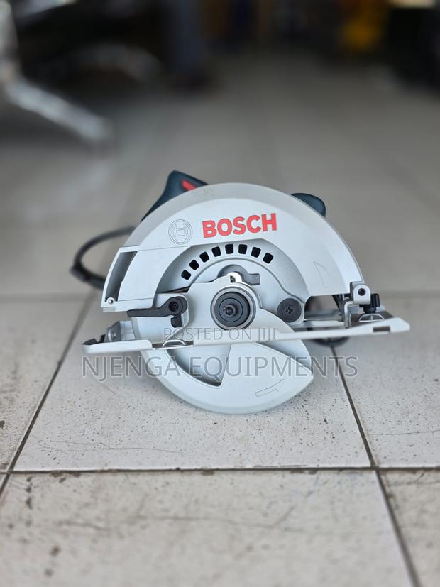Bosch Electric Circular Saw - thumbnail 3