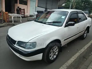 Toyota Corolla Sedan 2003 White