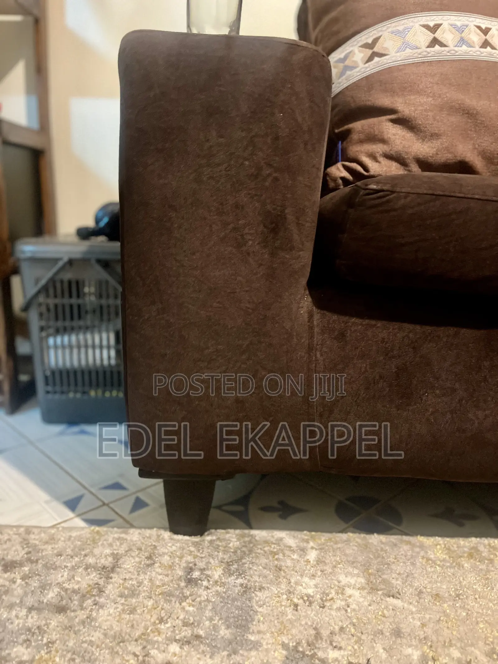 5 Seater L-Shaped Couch With Two Cupholders - Great Condition