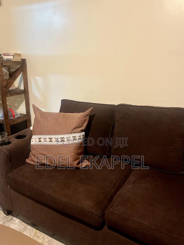 5 Seater L-Shaped Couch With Two Cupholders - Great Condition - thumbnail 3