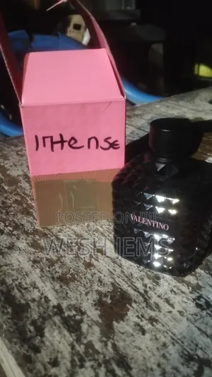 Valentino Donna Born in Roma