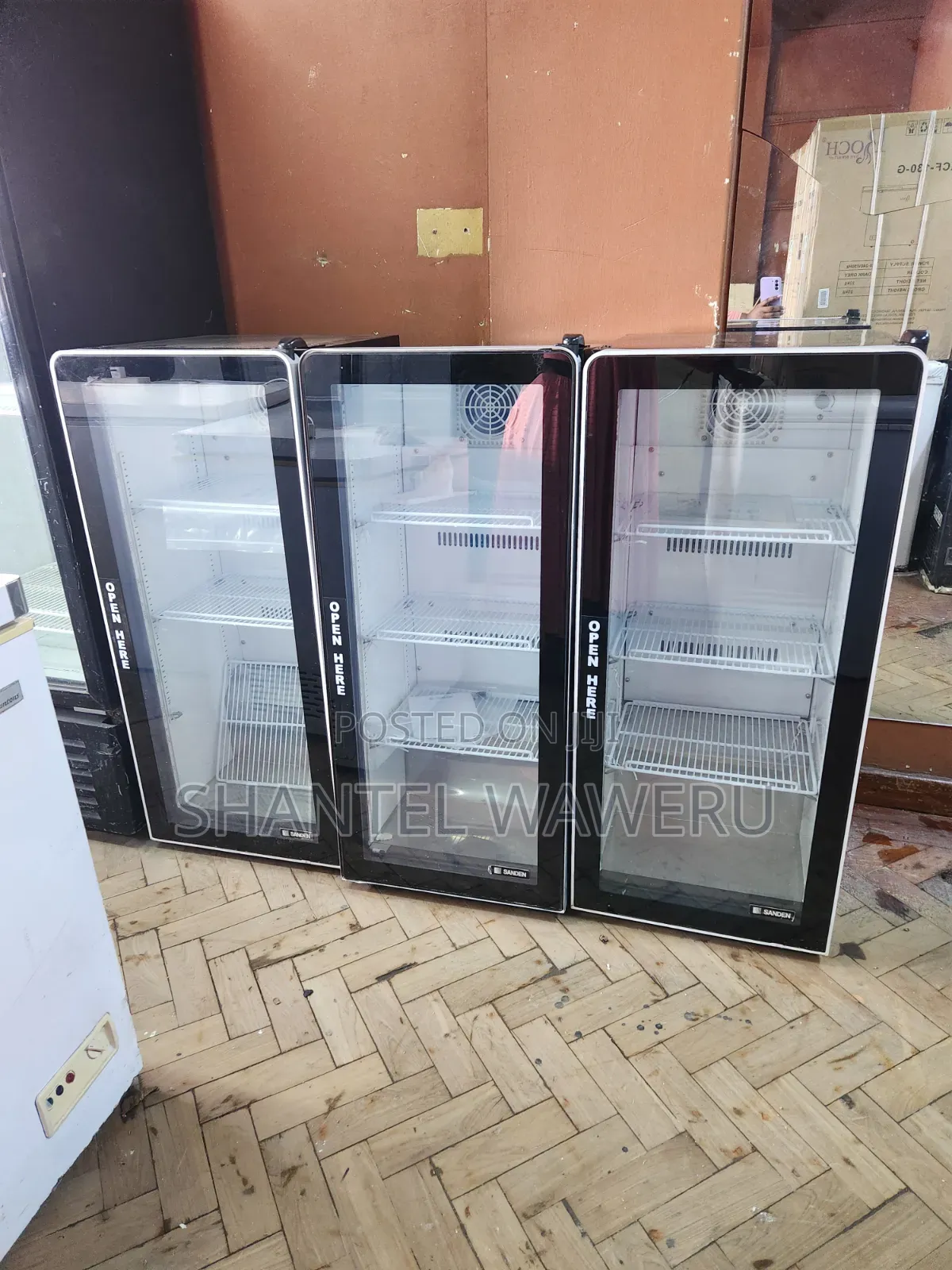 Price Drop Display Refrigerator 180litres