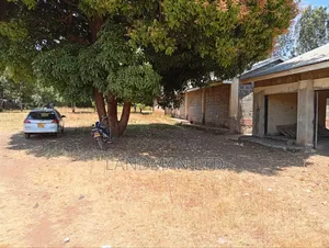 2 Prime Acres in Kenol – KSH 35m