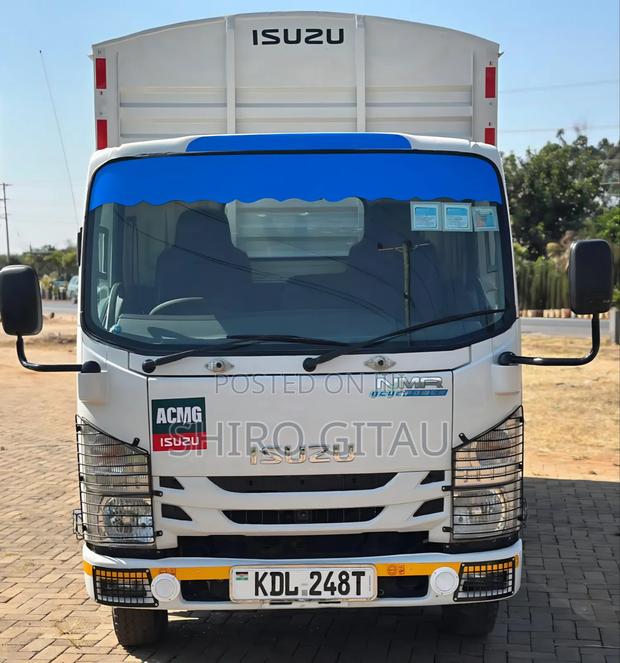 Isuzu NMR Local