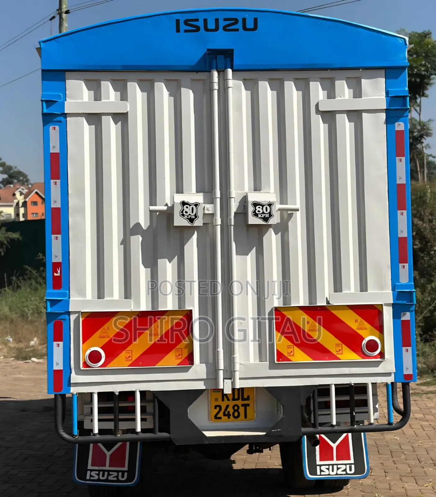 Isuzu NMR Local