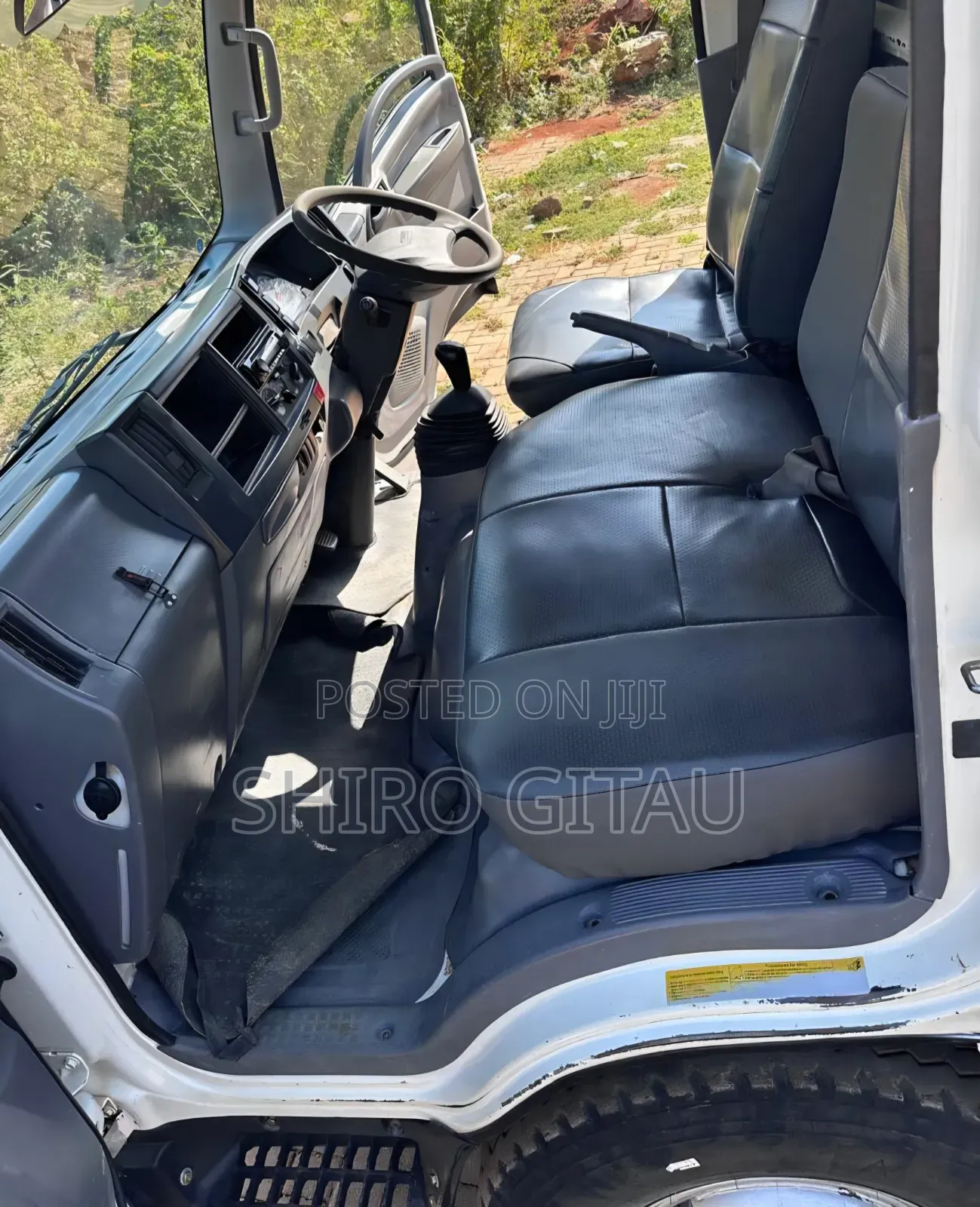 Isuzu NMR Local
