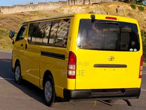 Toyota HiAce 2014 Yellow