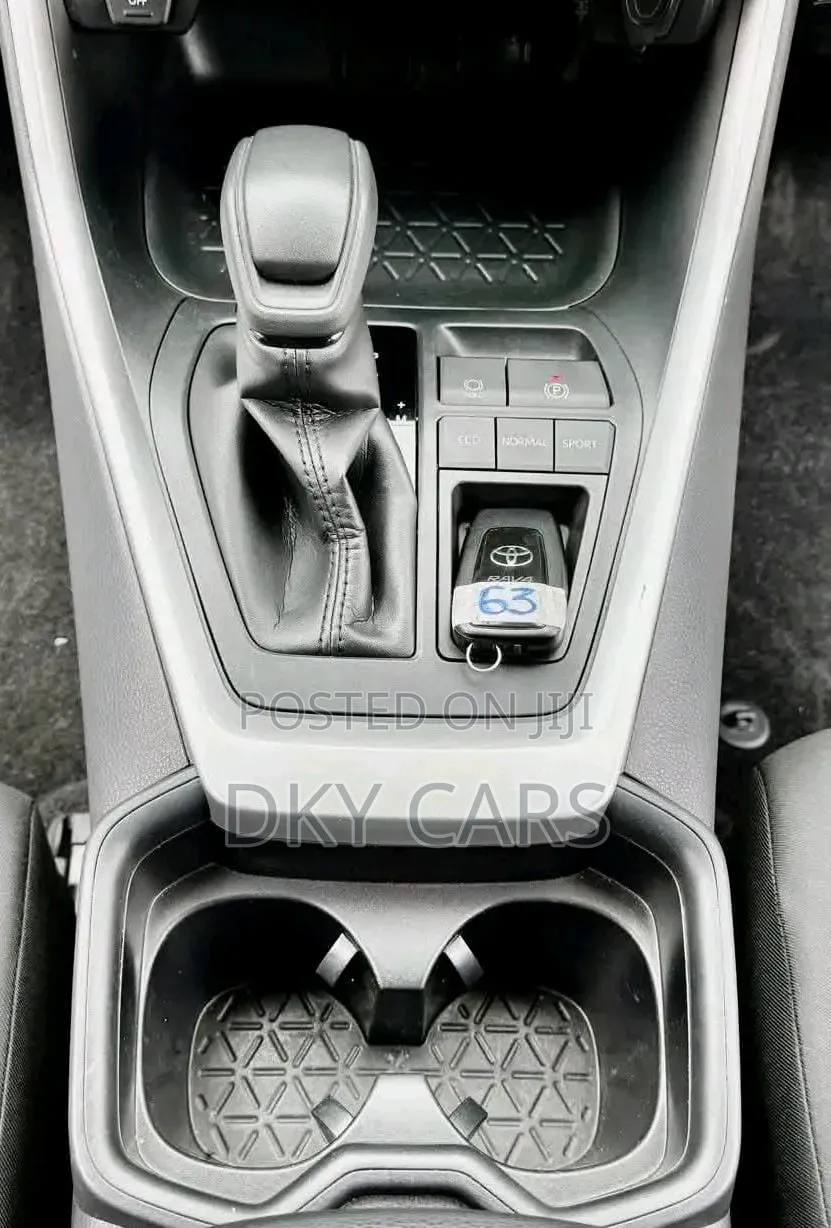 Toyota RAV4 2019 White