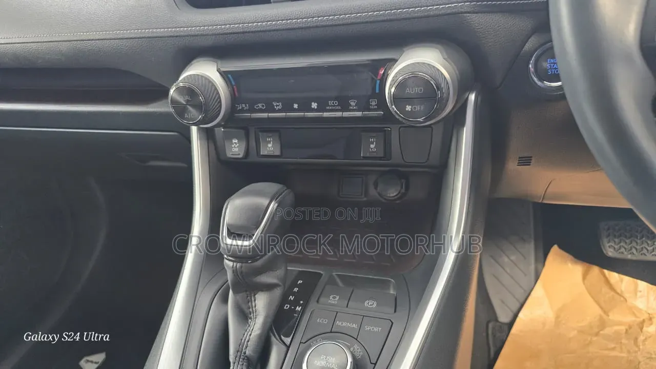 Toyota RAV4 2019 Silver