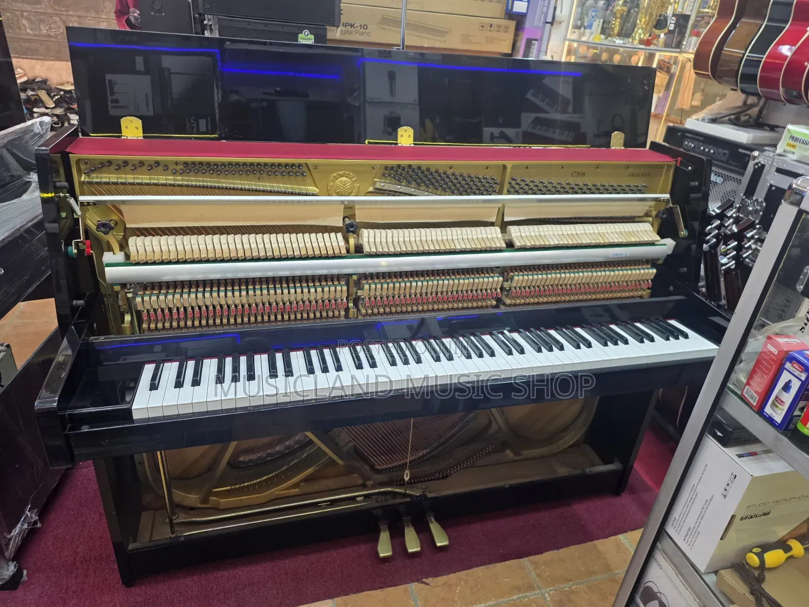 Yamaha Upright Piano C 108 88 Key