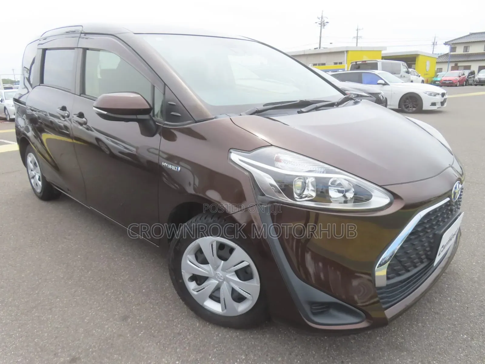 Toyota Sienta 2019 Brown