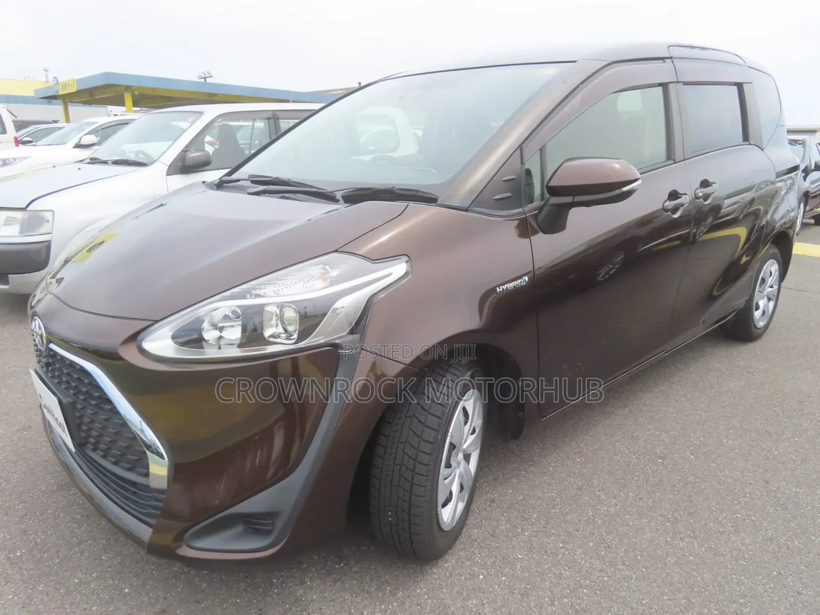 Toyota Sienta 2019 Brown