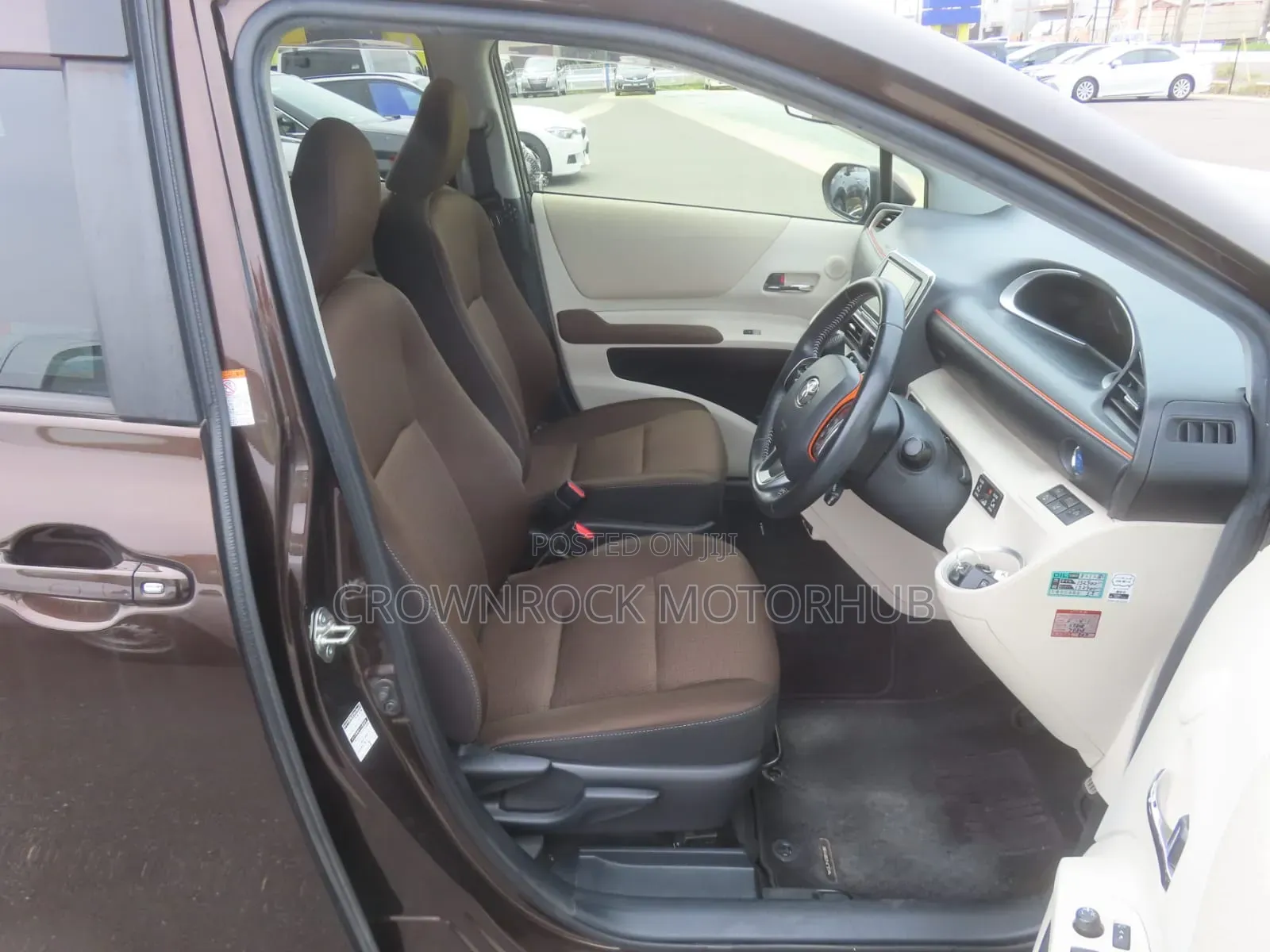 Toyota Sienta 2019 Brown