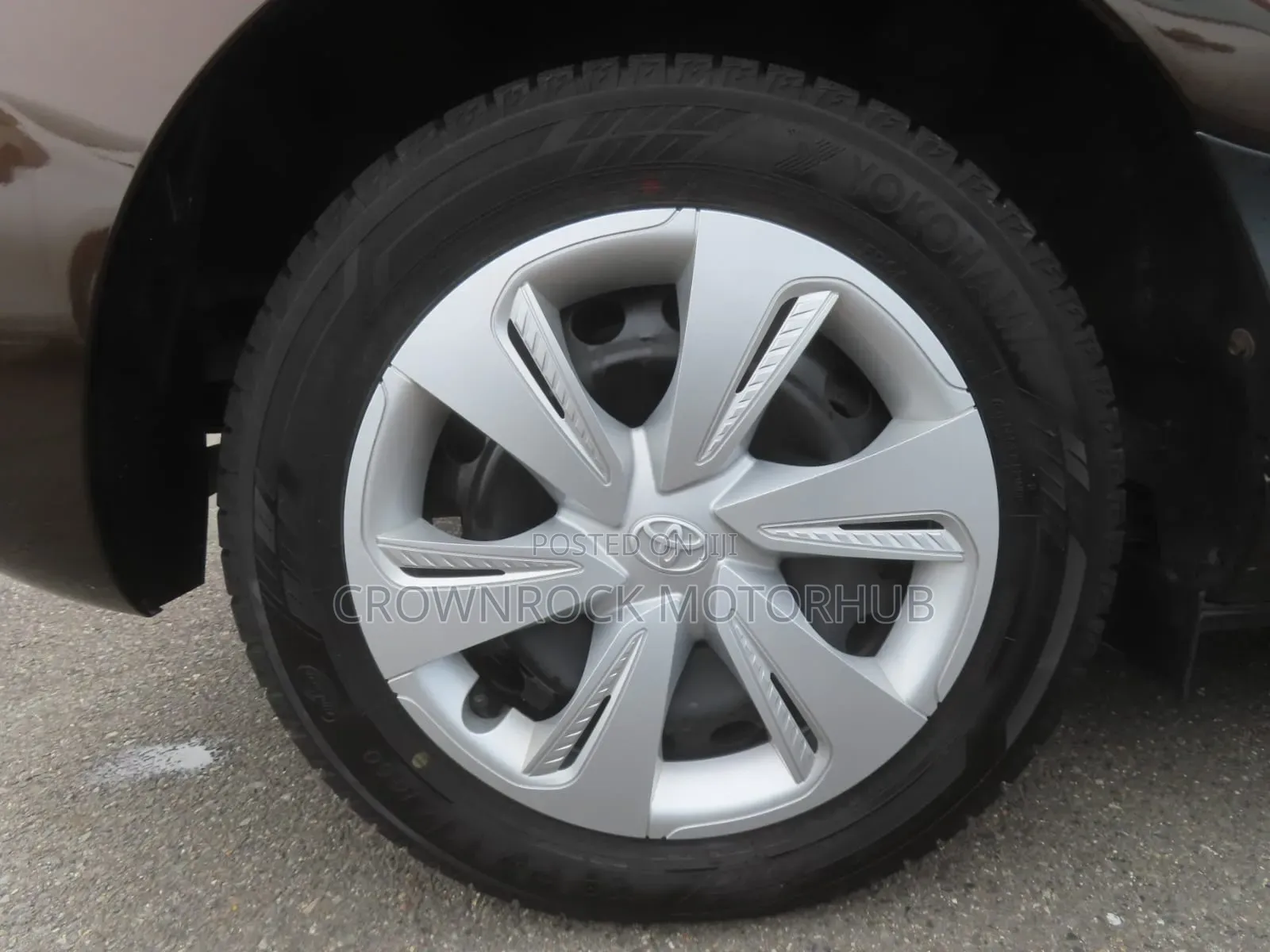 Toyota Sienta 2019 Brown