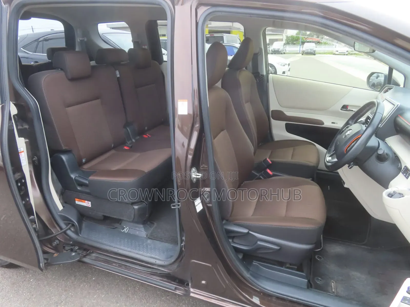 Toyota Sienta 2019 Brown