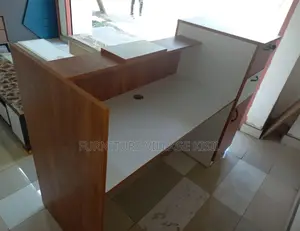 Office Furniture': Modern Reception Desk