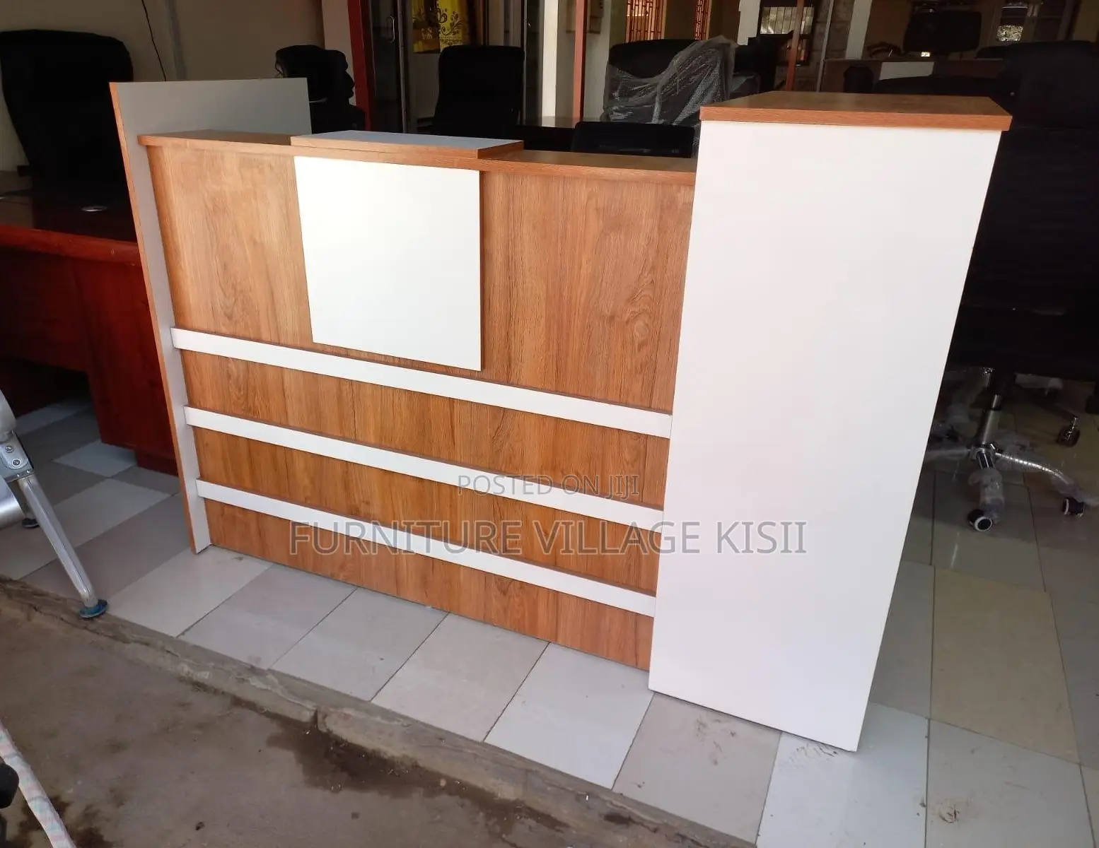 Office Furniture': Modern Reception Desk