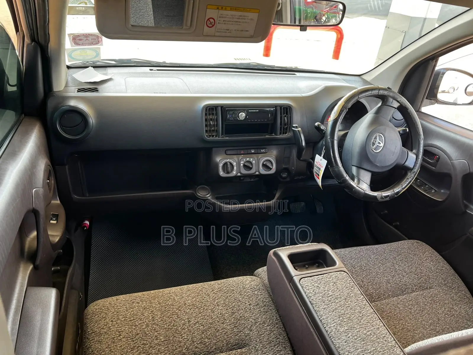 Toyota Passo 2013 Silver