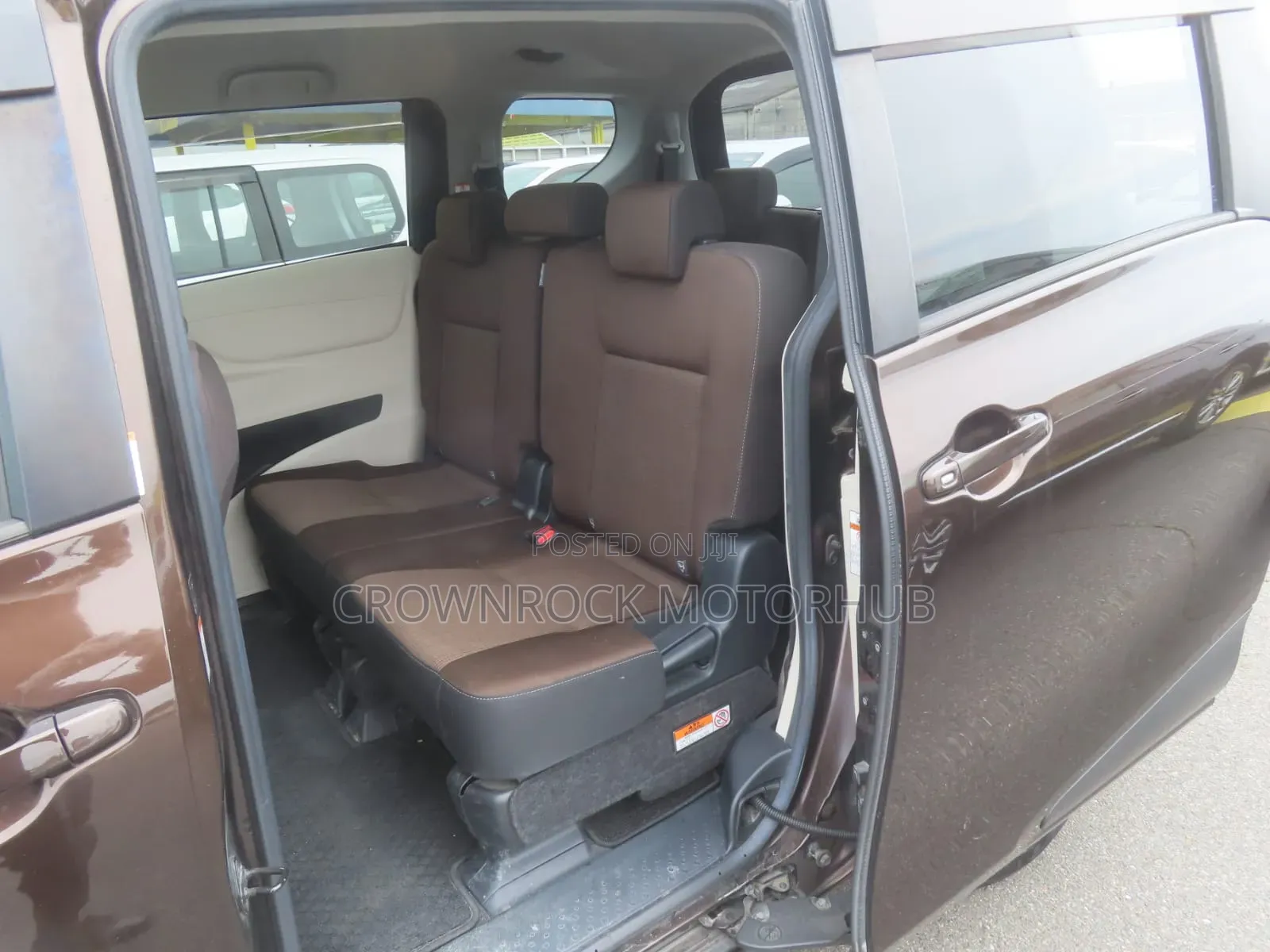 Toyota Sienta 2019 Brown