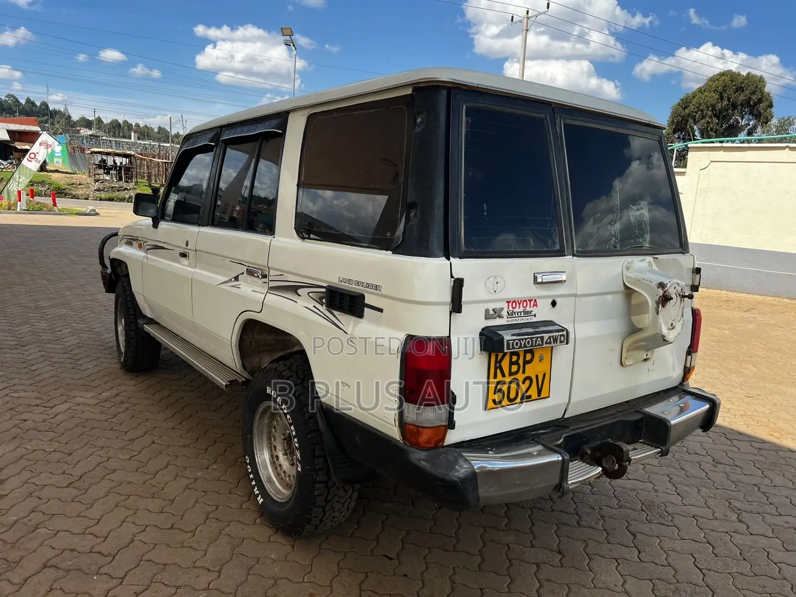 Toyota Land Cruiser 2001 White