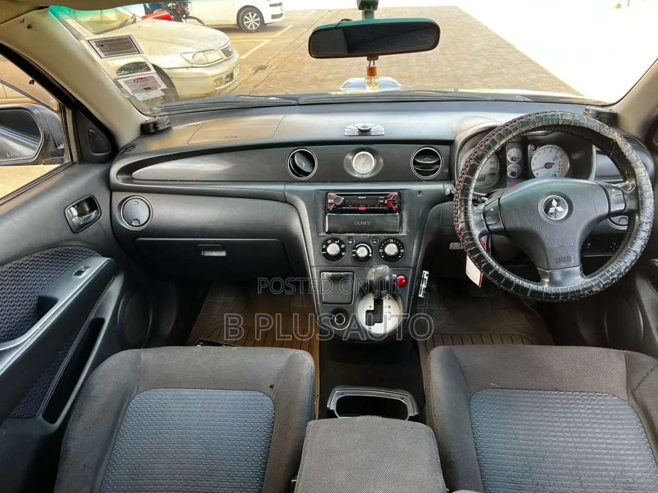 Mitsubishi Airtrek 2004 Black
