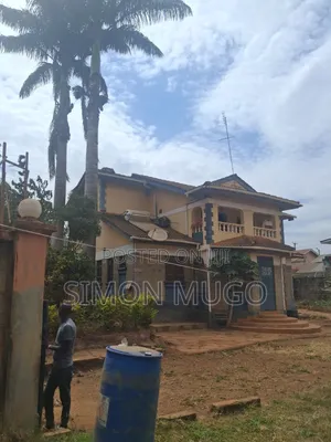 5bdrm Maisonette in Toll Estate for rent