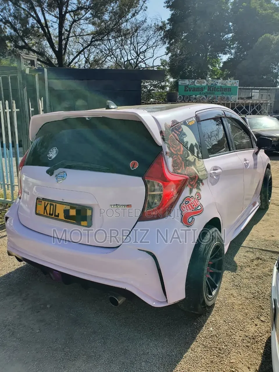 Nissan Note 2016 Pink