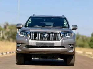 Toyota Land Cruiser Prado 2.8 2022 Brown