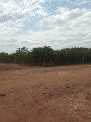 1000 Acres Touching Nairobi-Mombasa Highway Is Available for Sale